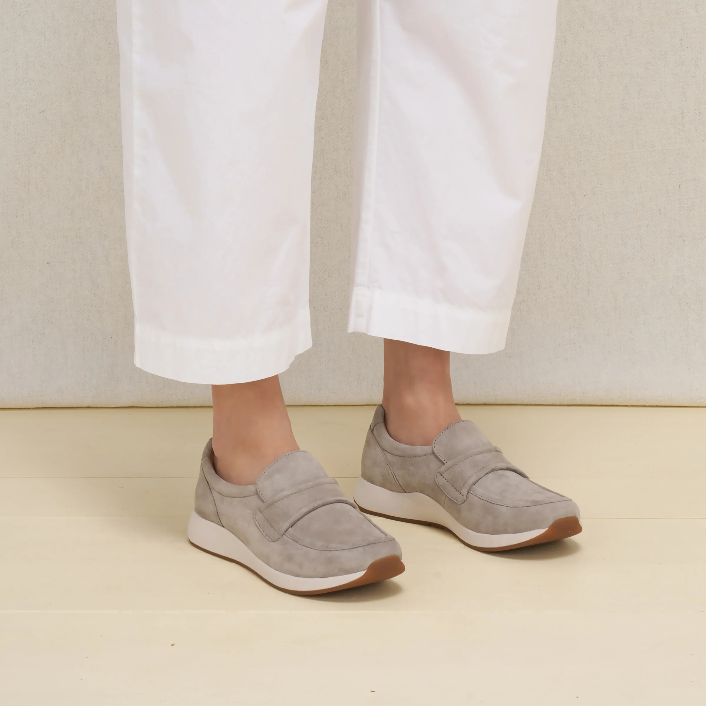 Clementine Light Grey Nubuck - Image 5