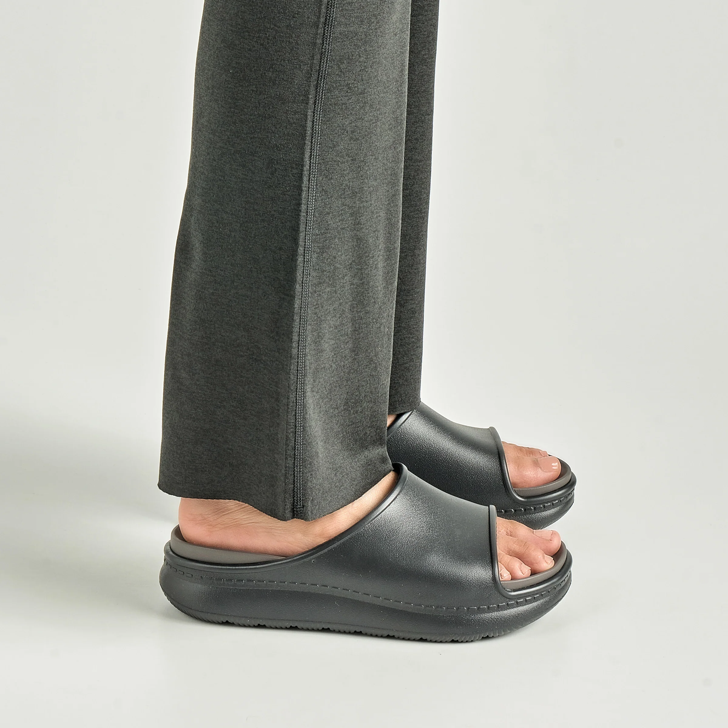 Devyn Black Molded - Image 6